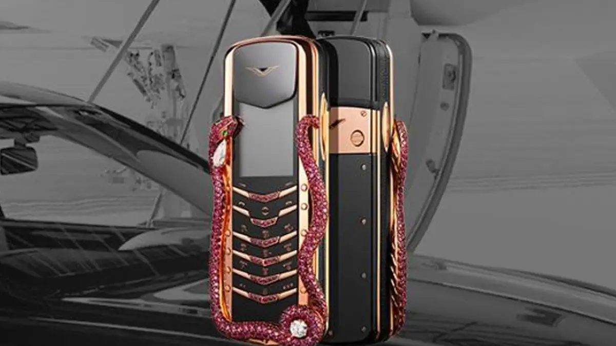 Vertu Signature Cobra